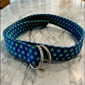 Size Medium vineyard vine shamrock belt